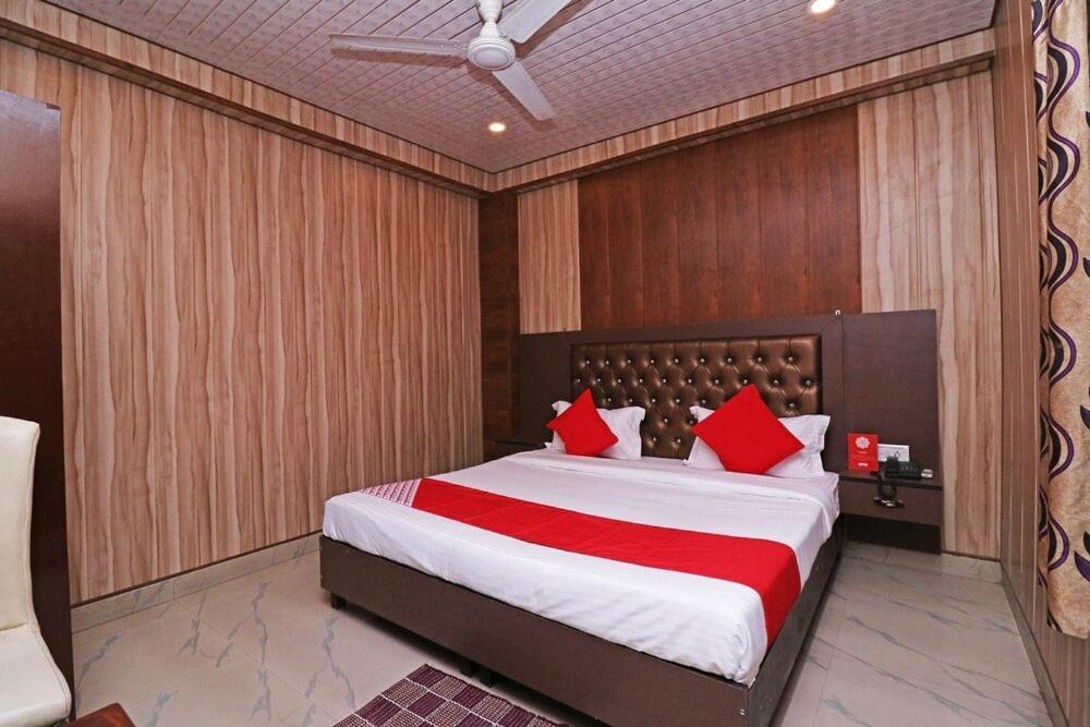 Airport Hotel Runway Yeni Delhi Dış mekan fotoğraf