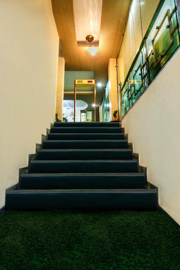 Airport Hotel Runway Yeni Delhi Dış mekan fotoğraf